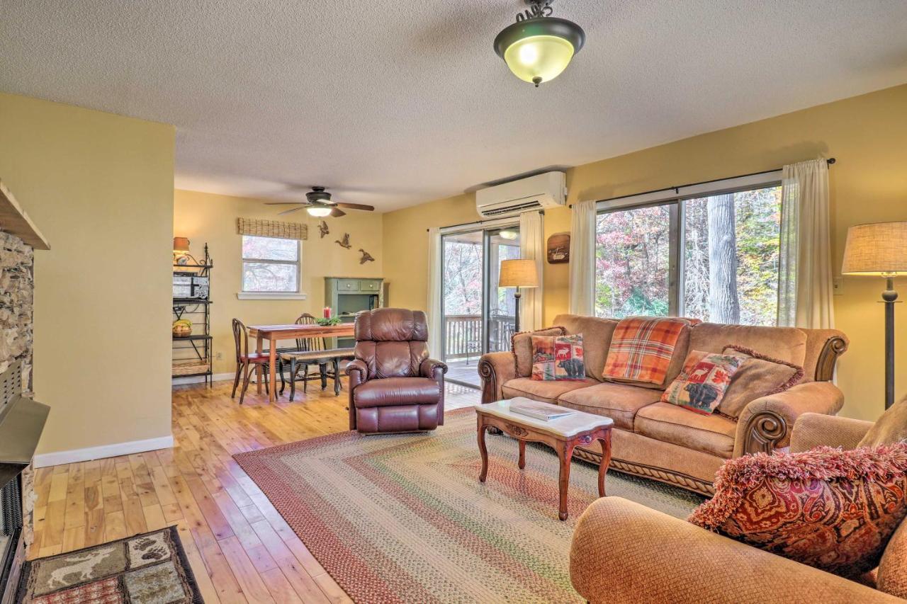 Creekside Retreat With Deck, 18 Miles To Wolf Ridge Villa Weaverville Exteriör bild