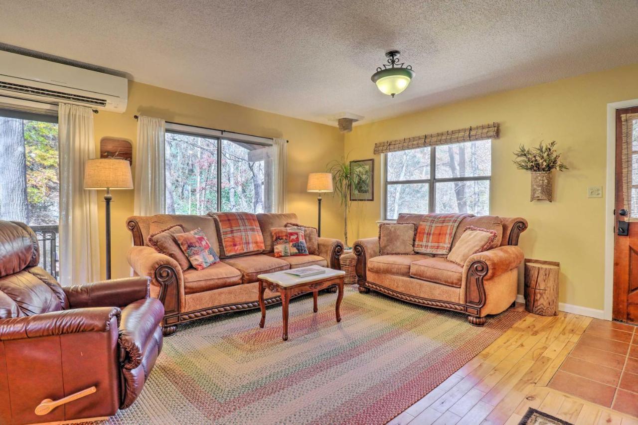 Creekside Retreat With Deck, 18 Miles To Wolf Ridge Villa Weaverville Exteriör bild