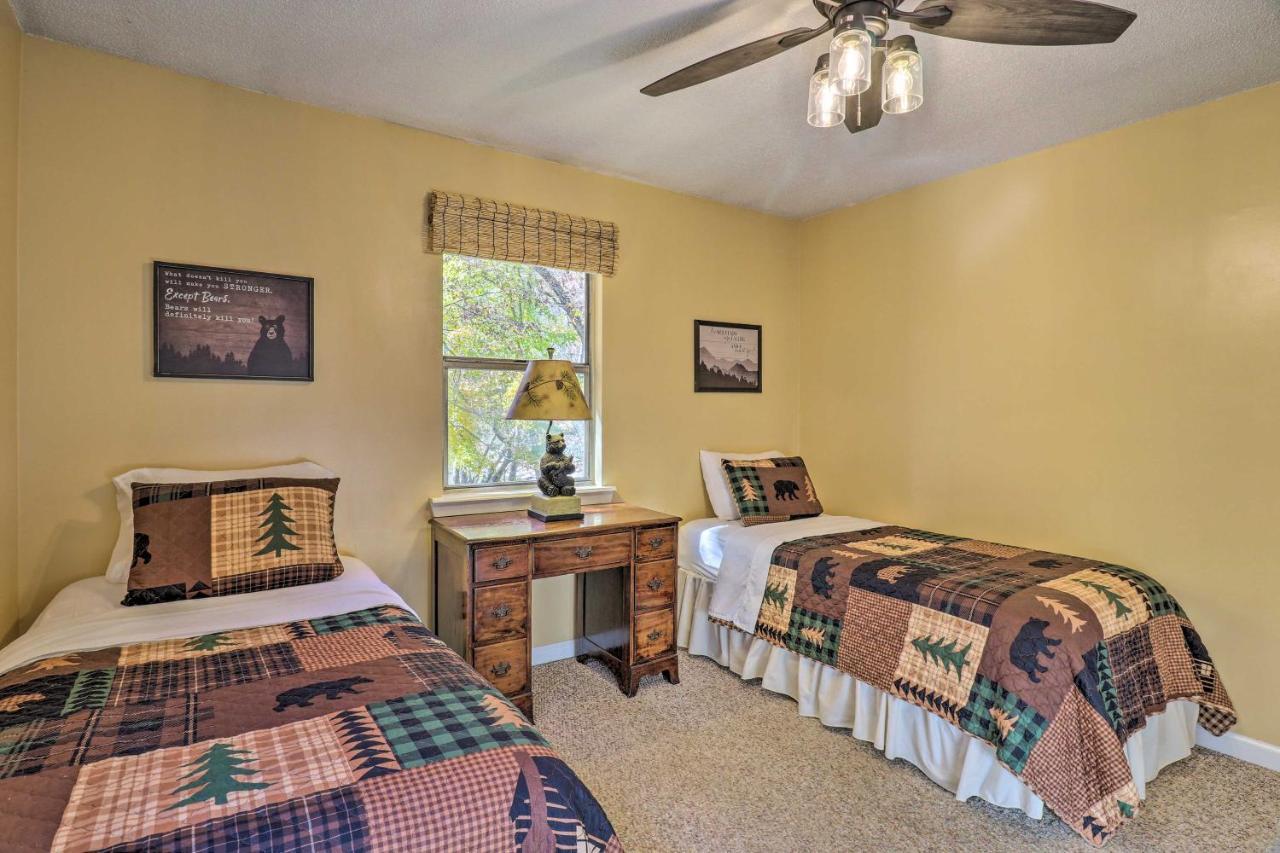 Creekside Retreat With Deck, 18 Miles To Wolf Ridge Villa Weaverville Exteriör bild